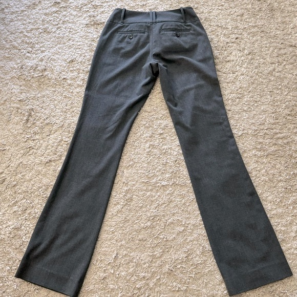 The Limited Pants ✨ - Picture 2 of 4